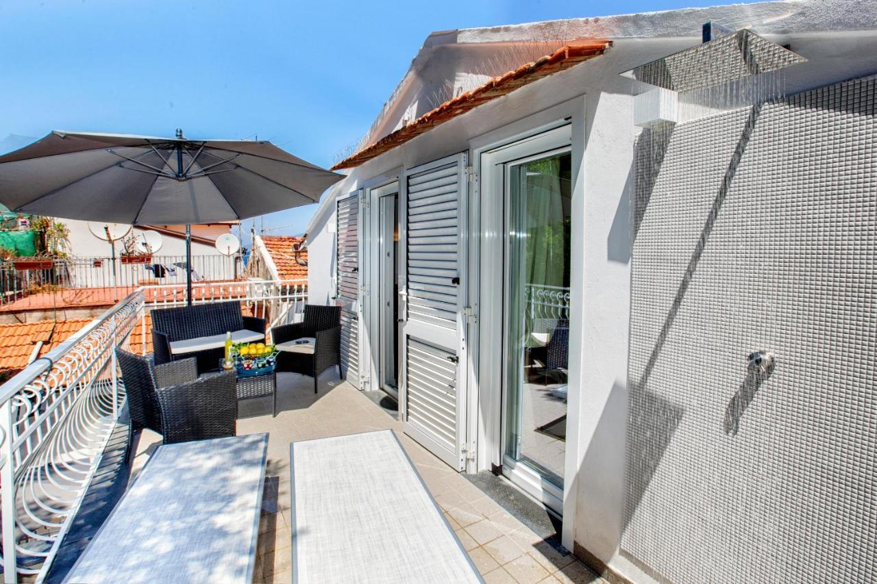 Estate4Home - Leucosia Sorrente Extérieur photo