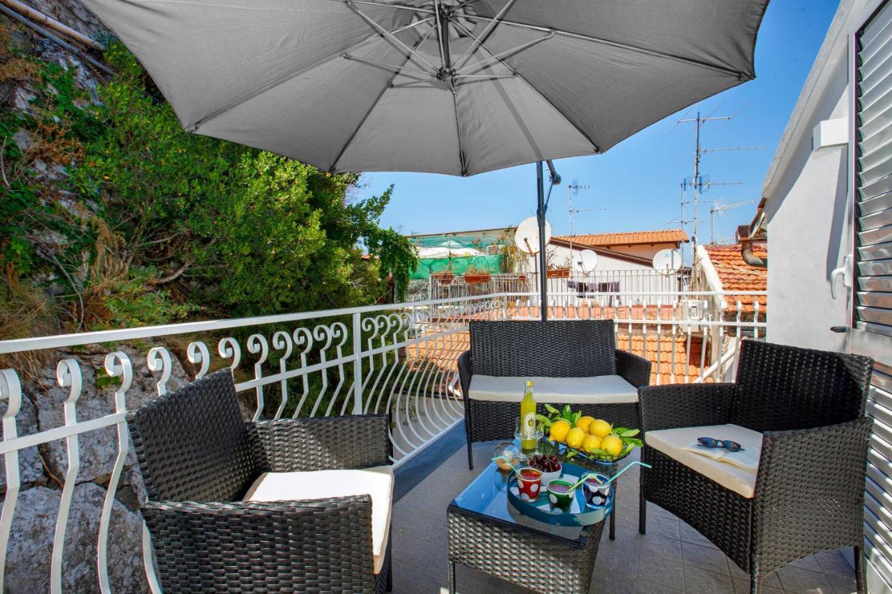 Estate4Home - Leucosia Sorrente Extérieur photo